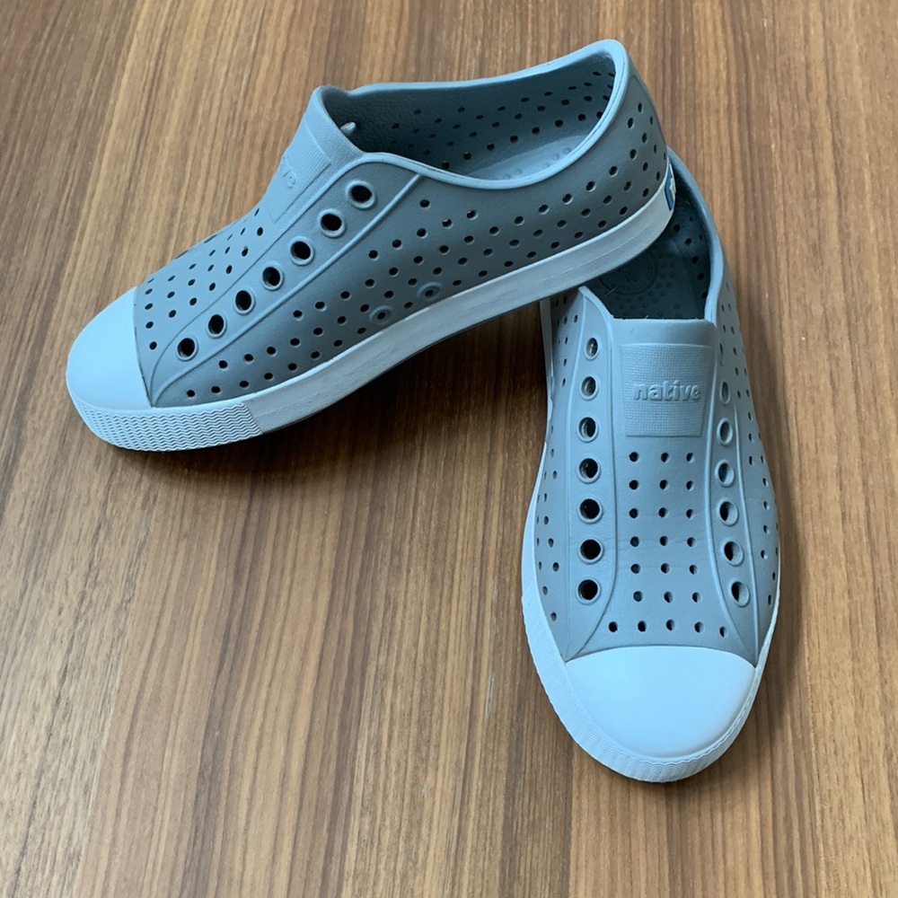 Native Jefferson Slip On Shoes Size 7 Women 5 Men